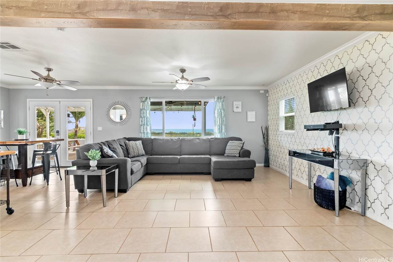 https://bt-photos.global.ssl.fastly.net/honolulu/1280_boomver_1_202601103-2.jpg