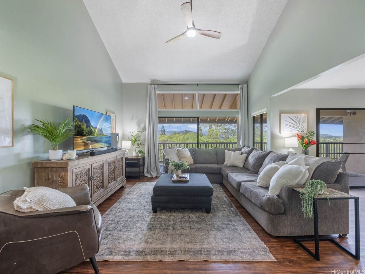 https://bt-photos.global.ssl.fastly.net/honolulu/1280_boomver_2_202601383-2.jpg