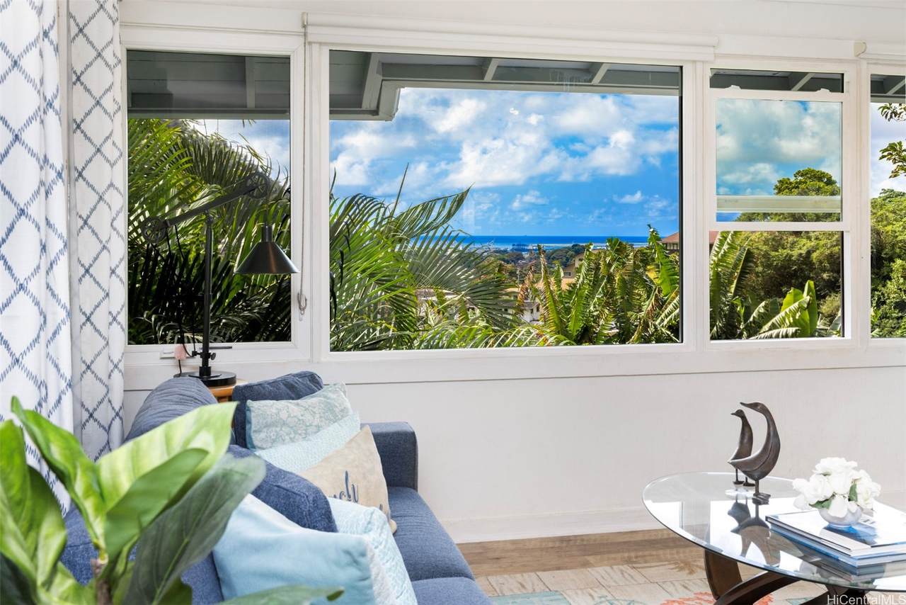 https://bt-photos.global.ssl.fastly.net/honolulu/1280_boomver_2_202602118-2.jpg