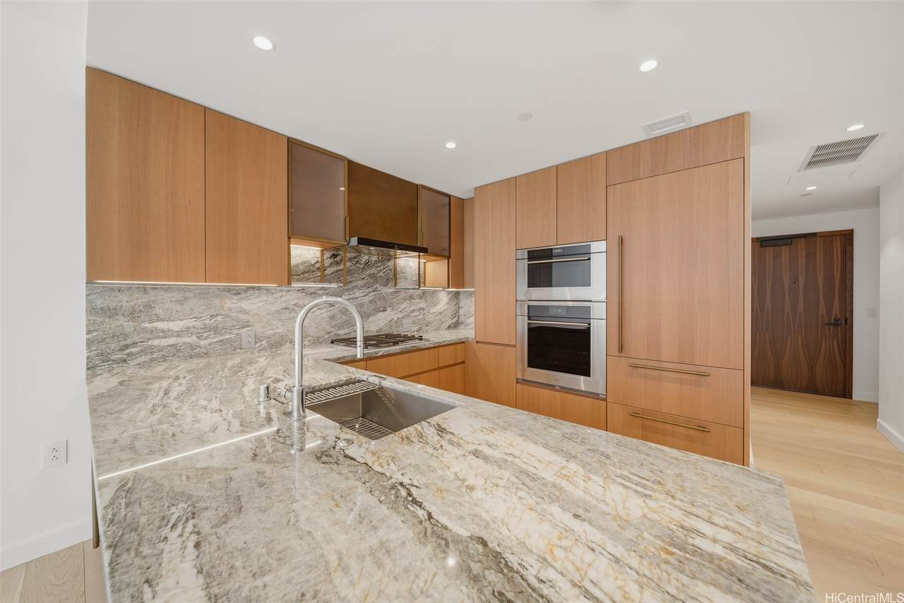 1100 Ala Moana Boulevard - Photo 1