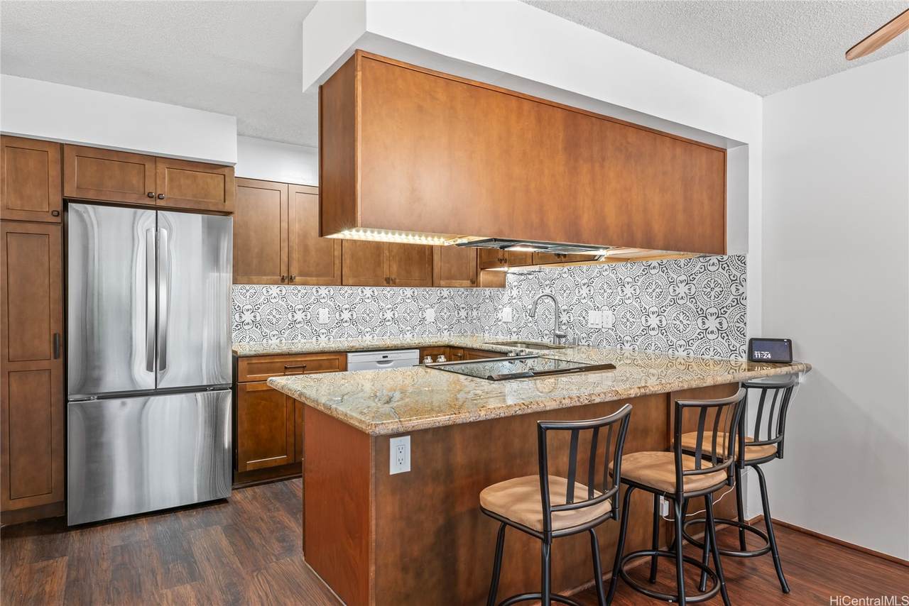 3138 Waialae Avenue - Photo 1