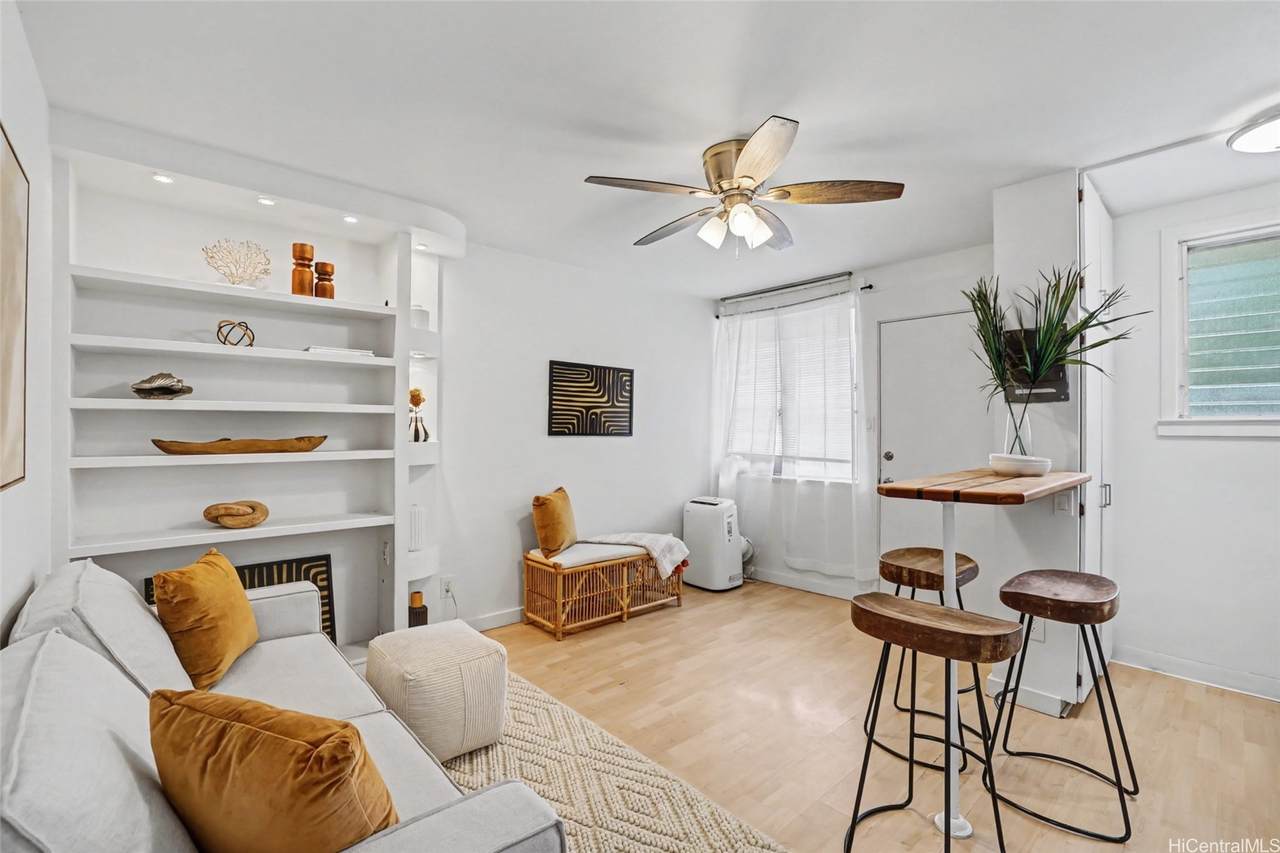 1036 Green Street - Photo 1