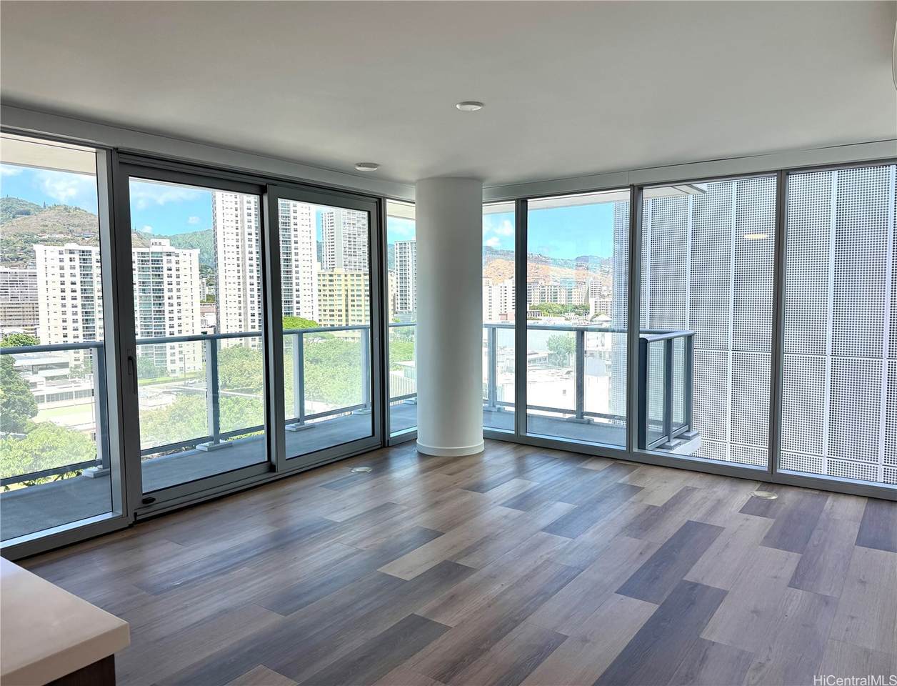 1515 Liona Street - Photo 1