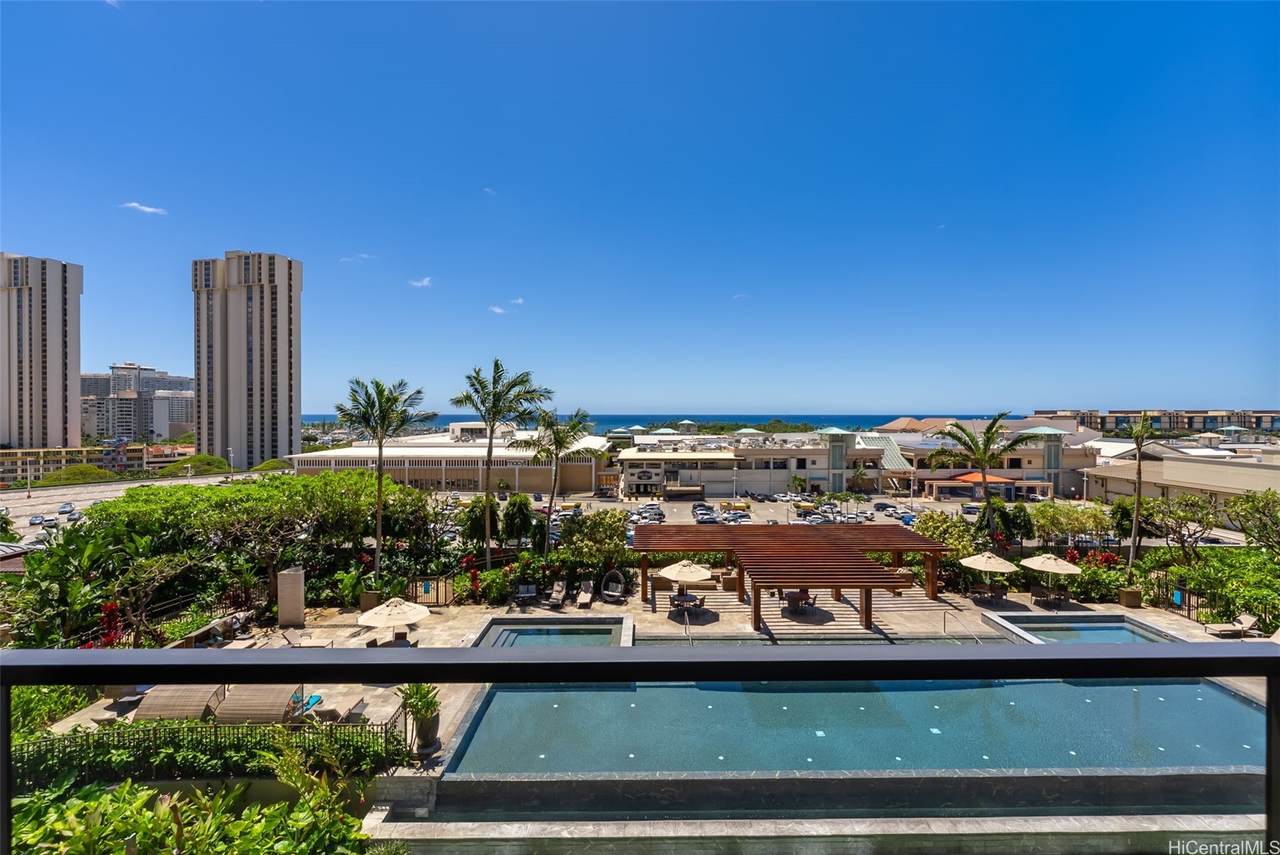 https://bt-photos.global.ssl.fastly.net/honolulu/1280_boomver_2_202604963-2.jpg