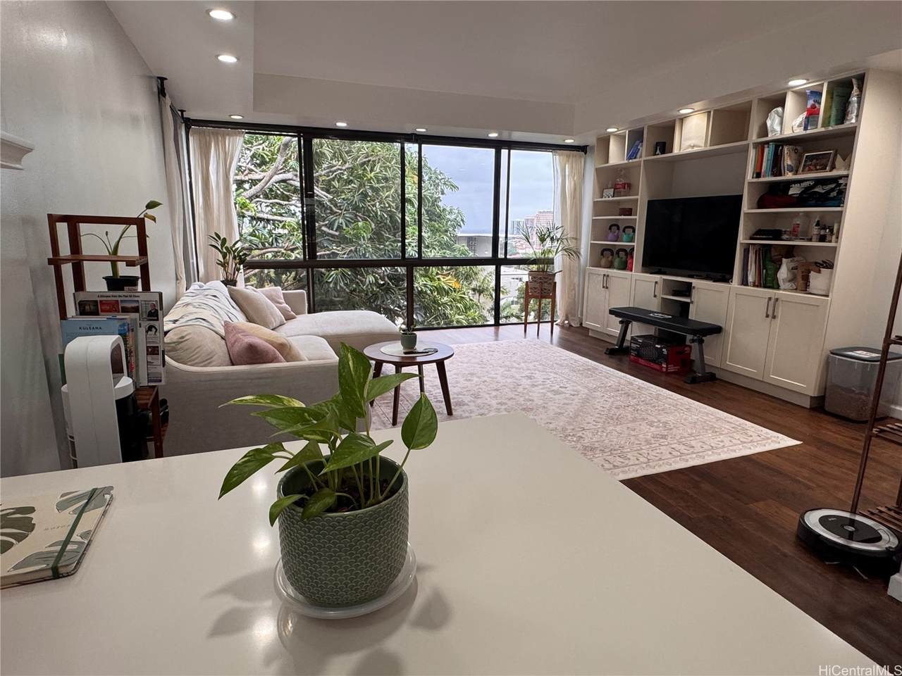 https://bt-photos.global.ssl.fastly.net/honolulu/1280_boomver_2_202605004-2.jpg