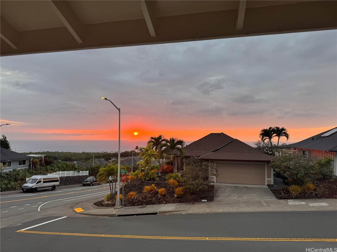 https://bt-photos.global.ssl.fastly.net/honolulu/orig_boomver_2_202605247-2.jpg