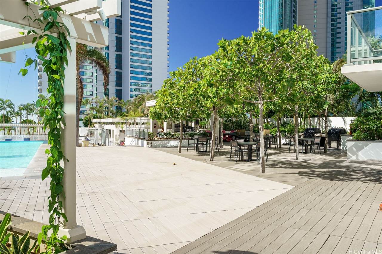https://bt-photos.global.ssl.fastly.net/honolulu/1280_boomver_2_202605902-2.jpg
