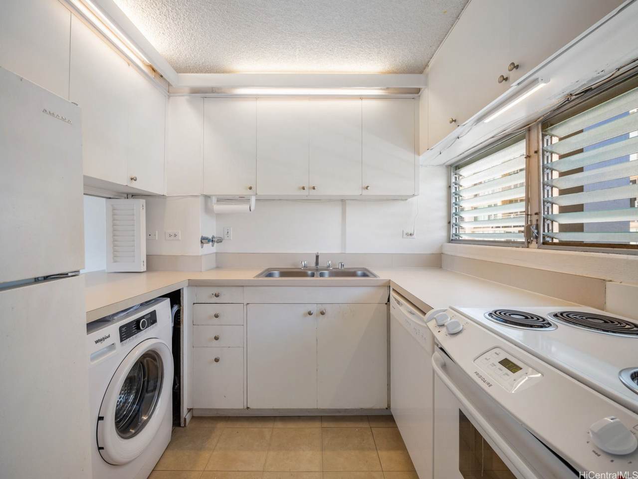 https://bt-photos.global.ssl.fastly.net/honolulu/1280_boomver_2_202606712-2.jpg