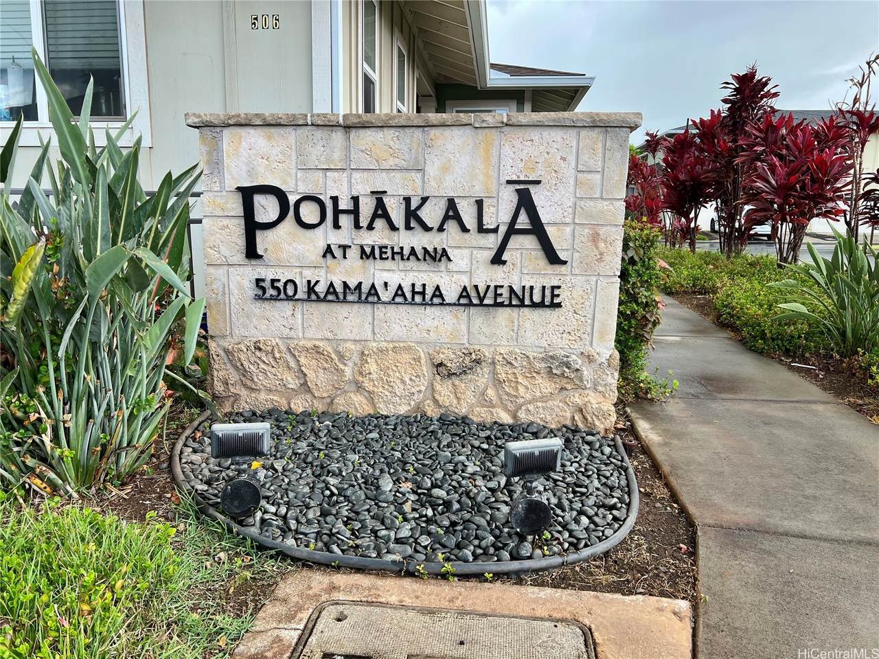 550 Kamaaha Avenue - Photo 1