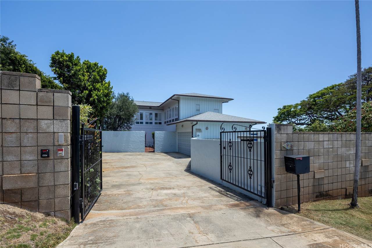 https://bt-photos.global.ssl.fastly.net/honolulu/1280_boomver_2_202607407-2.jpg