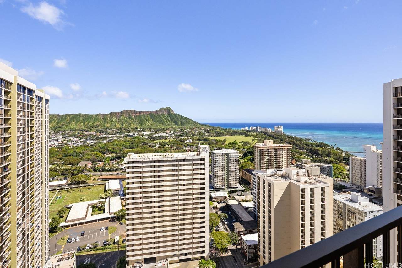 https://bt-photos.global.ssl.fastly.net/honolulu/1280_boomver_1_202608069-2.jpg