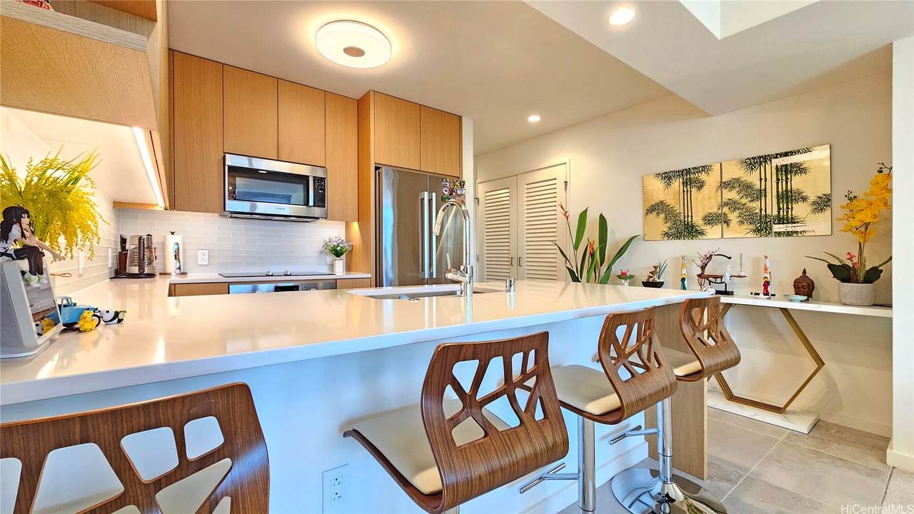 https://bt-photos.global.ssl.fastly.net/honolulu/1280_boomver_2_202608216-2.jpg