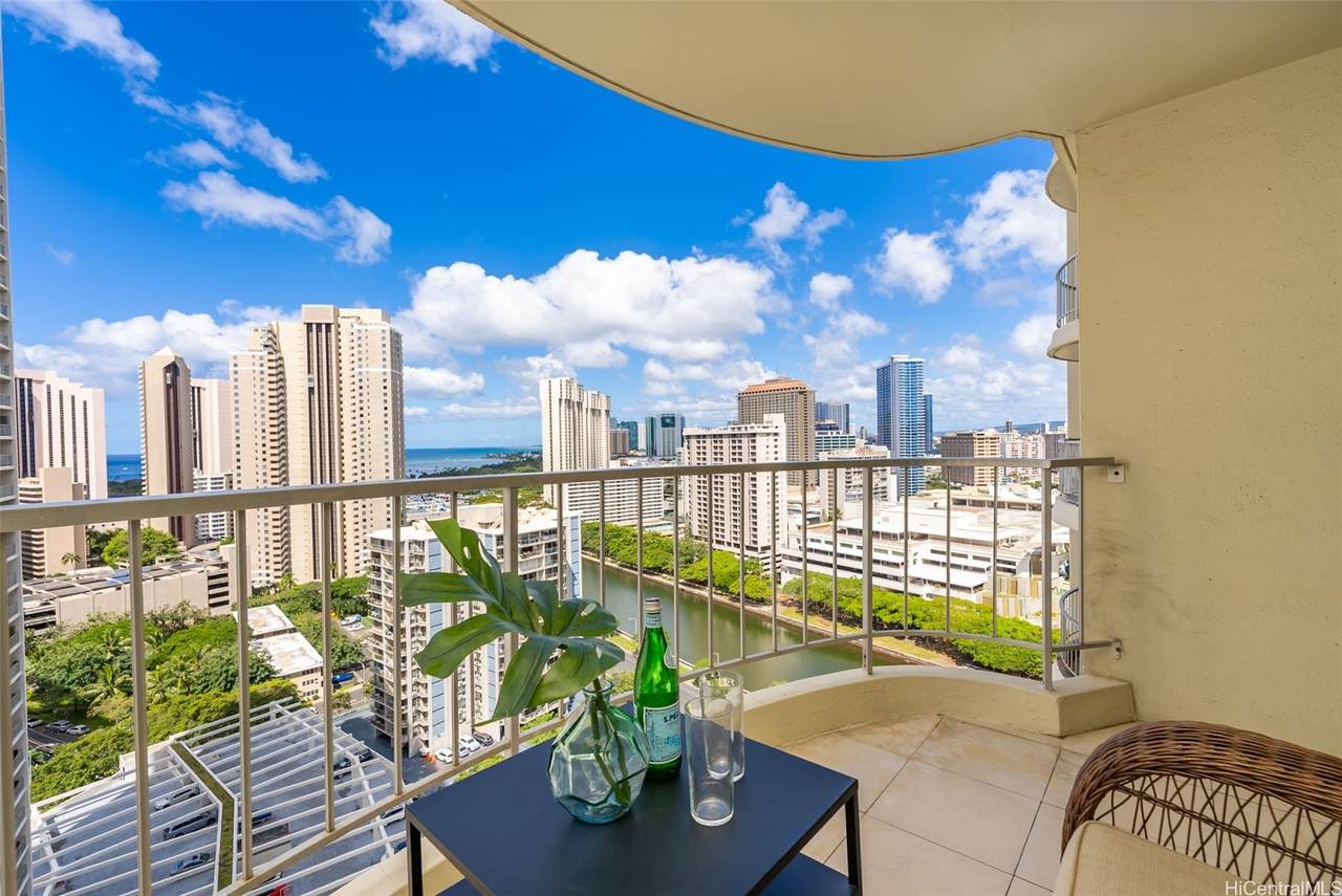 1717 Ala Wai Boulevard - Photo 1