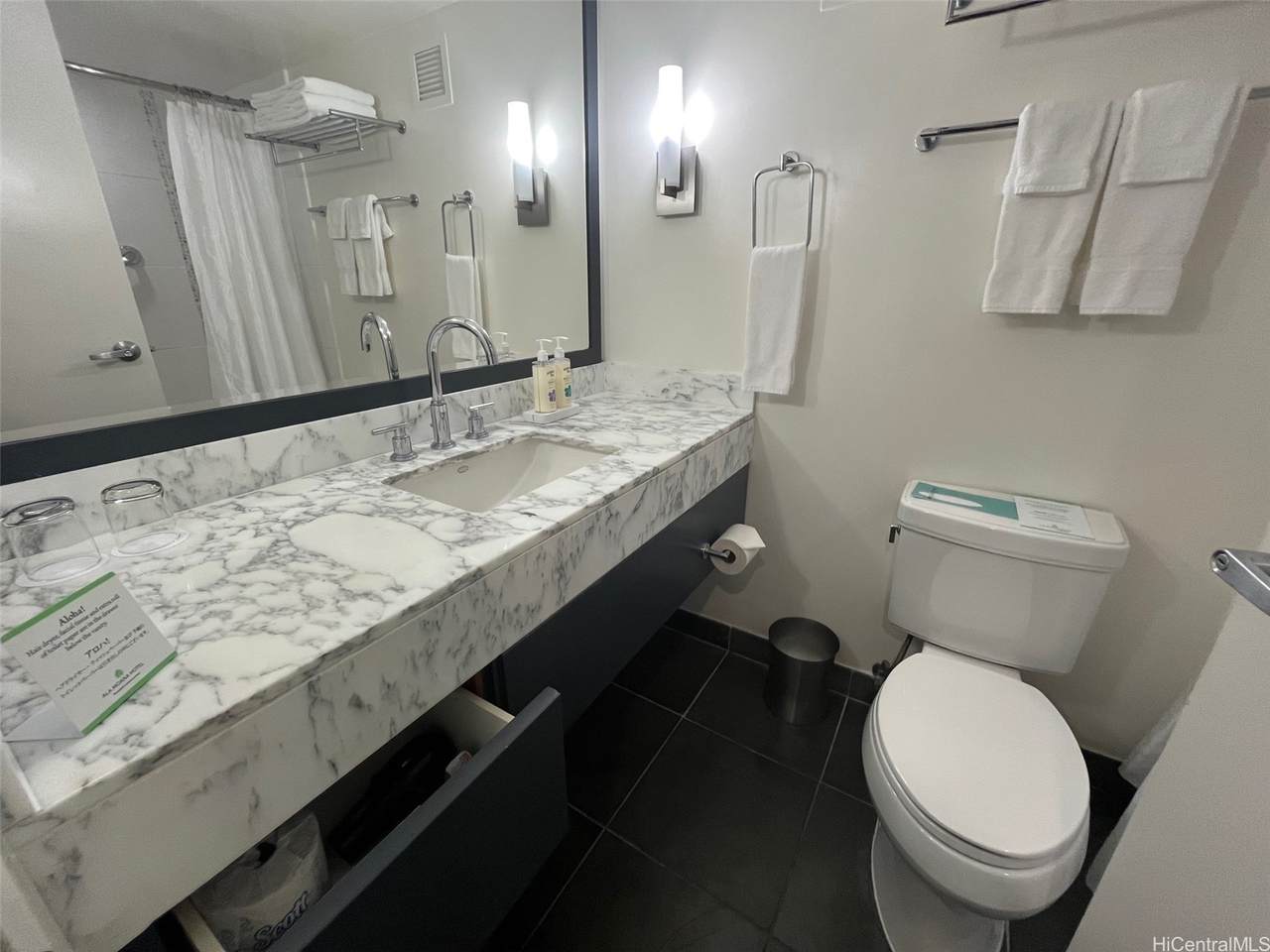 https://bt-photos.global.ssl.fastly.net/honolulu/1280_boomver_2_202609172-2.jpg