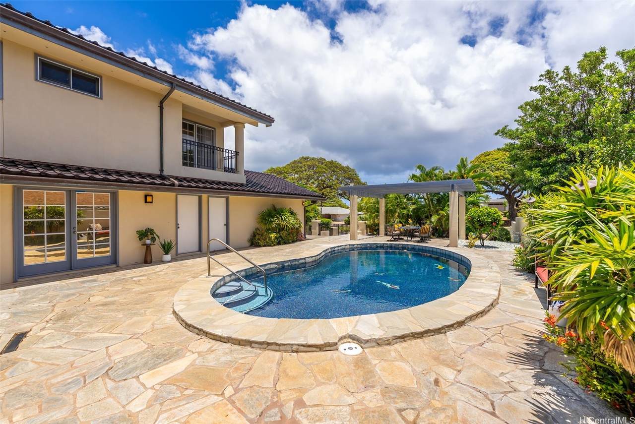 https://bt-photos.global.ssl.fastly.net/honolulu/1280_boomver_1_202609520-2.jpg