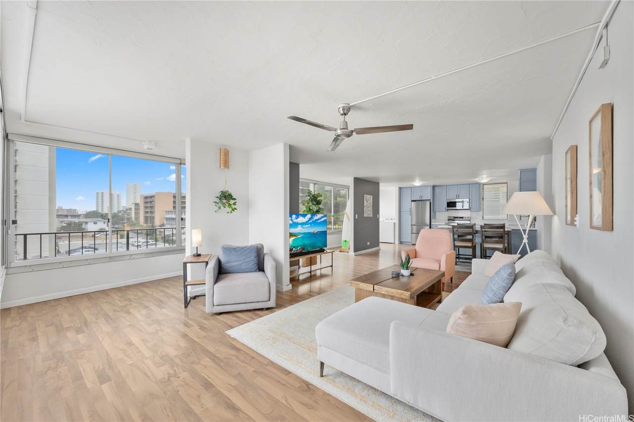 https://bt-photos.global.ssl.fastly.net/honolulu/1280_boomver_2_202610550-2.jpg