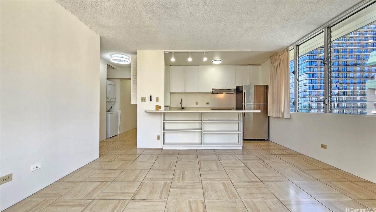 https://bt-photos.global.ssl.fastly.net/honolulu/1280_boomver_1_202611115-2.jpg