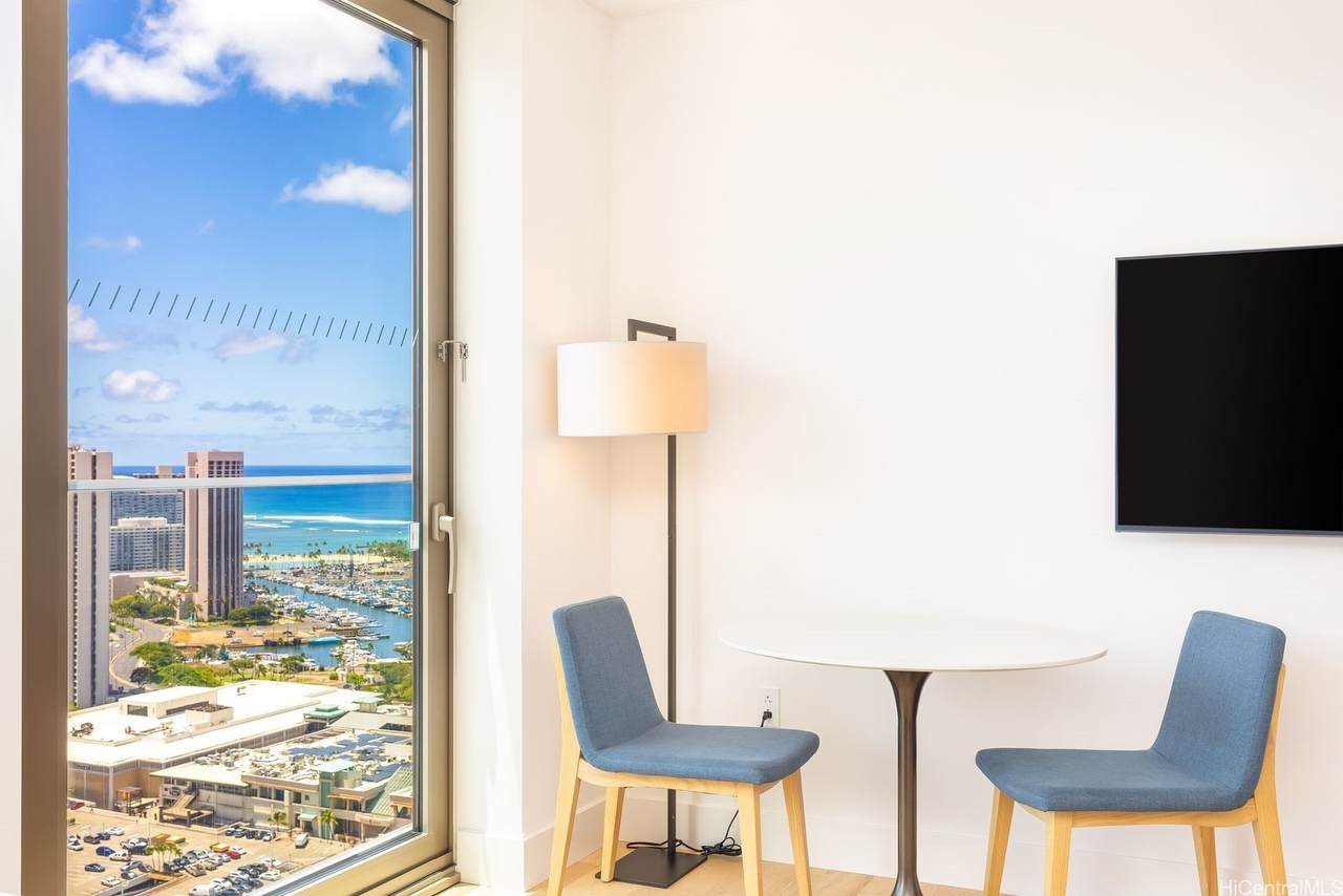 https://bt-photos.global.ssl.fastly.net/honolulu/1280_boomver_2_202612074-2.jpg