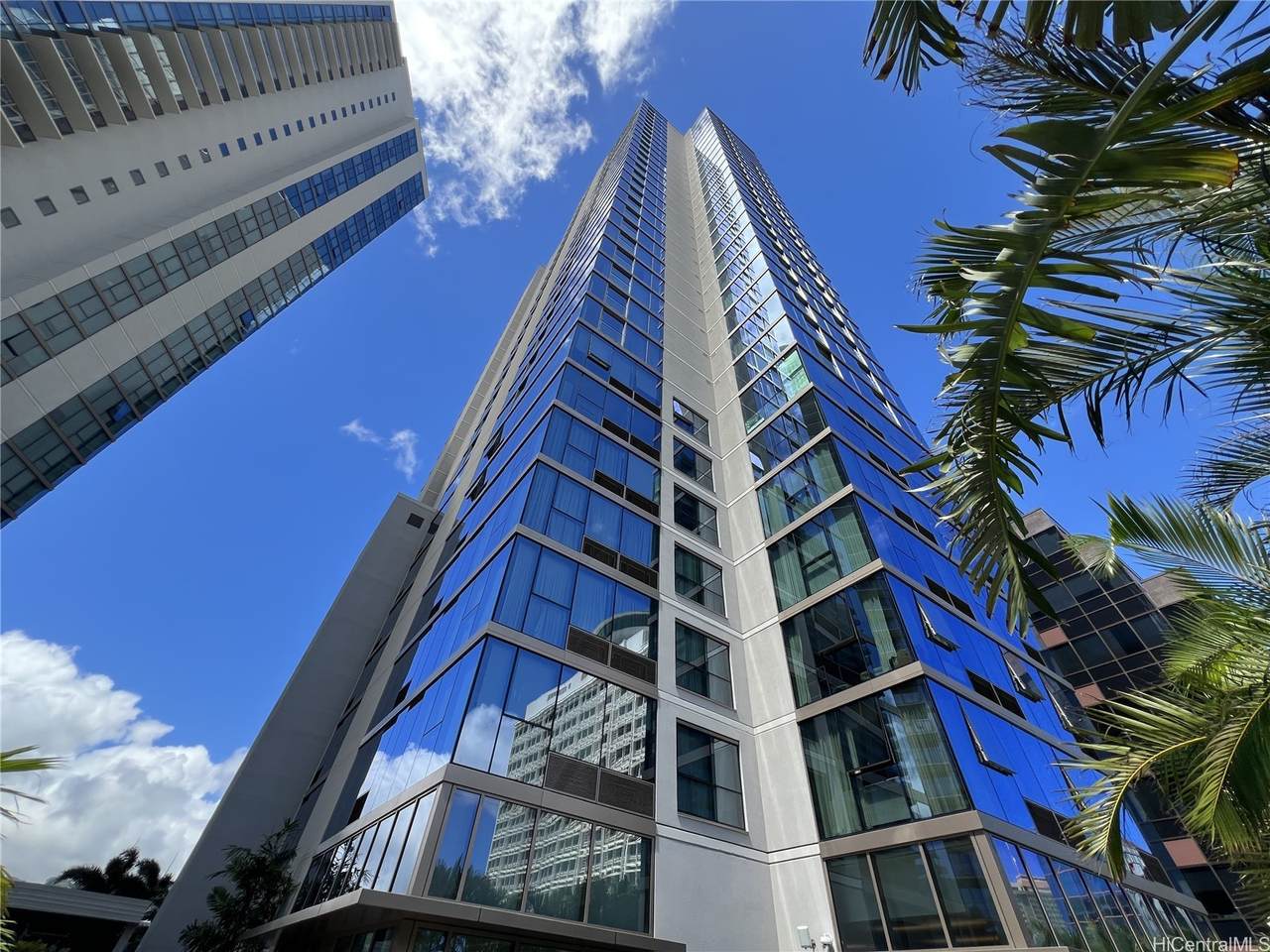 1390 Kapiolani Boulevard - Photo 1