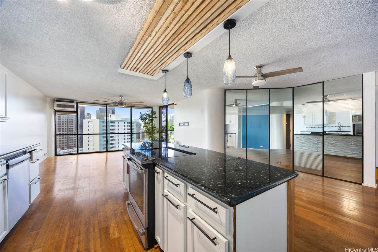 https://bt-photos.global.ssl.fastly.net/honolulu/1280_boomver_2_202612310-3.jpg