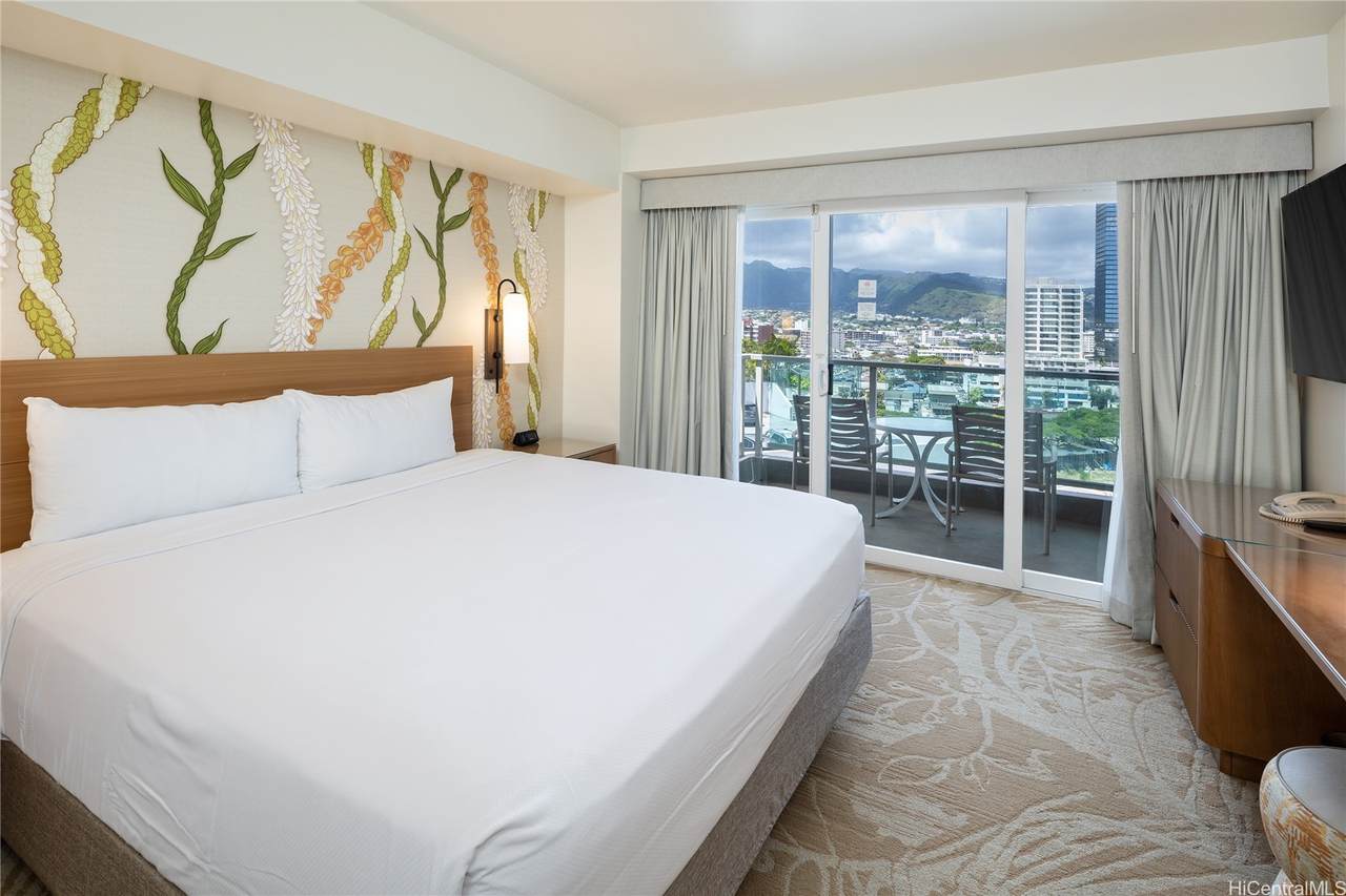 https://bt-photos.global.ssl.fastly.net/honolulu/1280_boomver_2_202613826-2.jpg