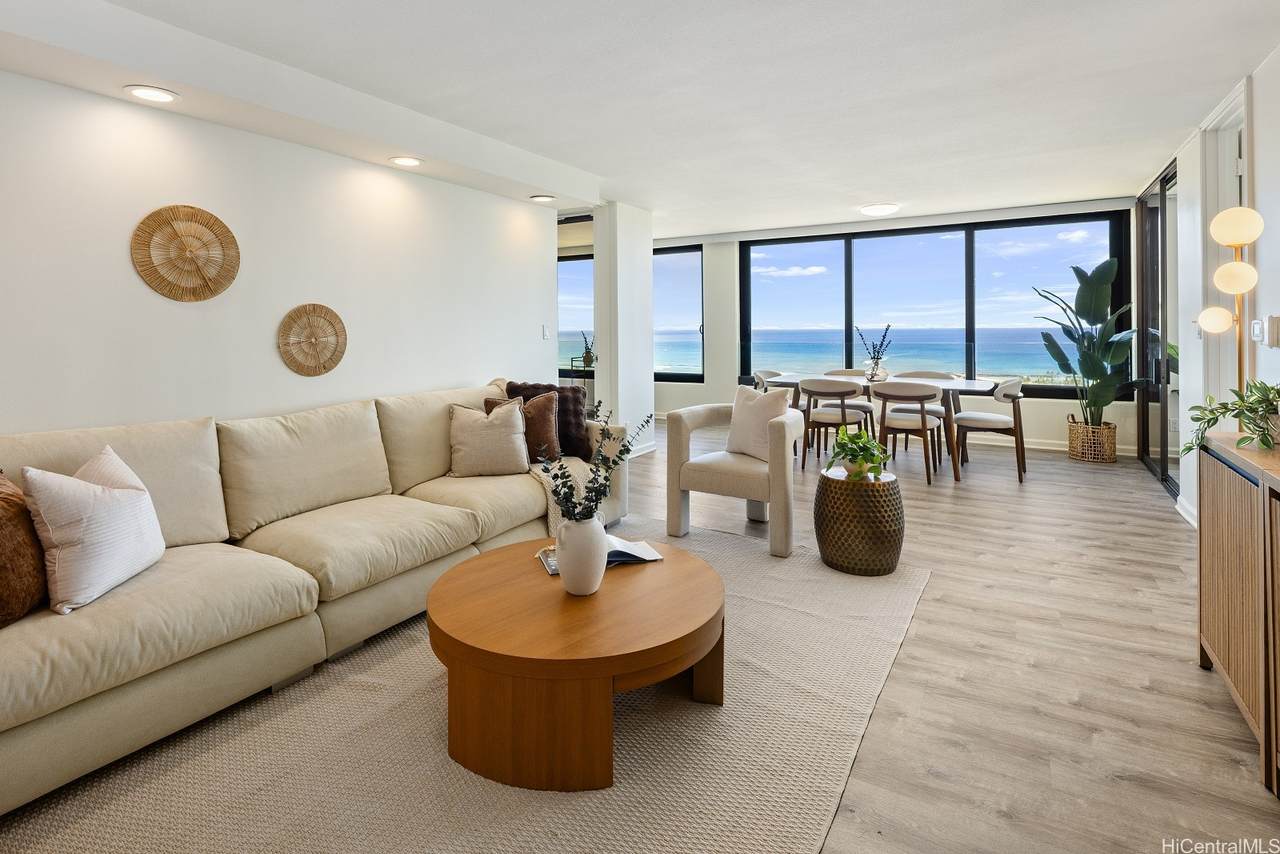 1600 Ala Moana Boulevard - Photo 1