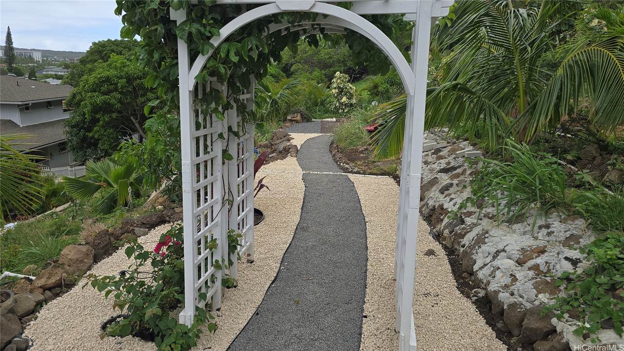 https://bt-photos.global.ssl.fastly.net/honolulu/1280_boomver_1_202617050-2.jpg