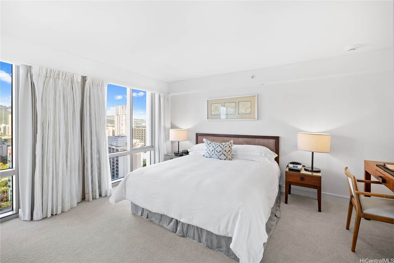 223 Saratoga Road - Photo 1