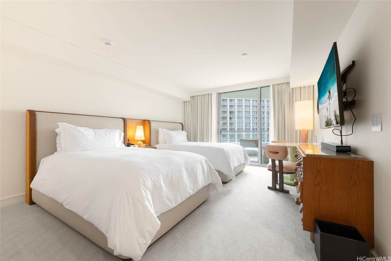 223 Saratoga Road - Photo 1