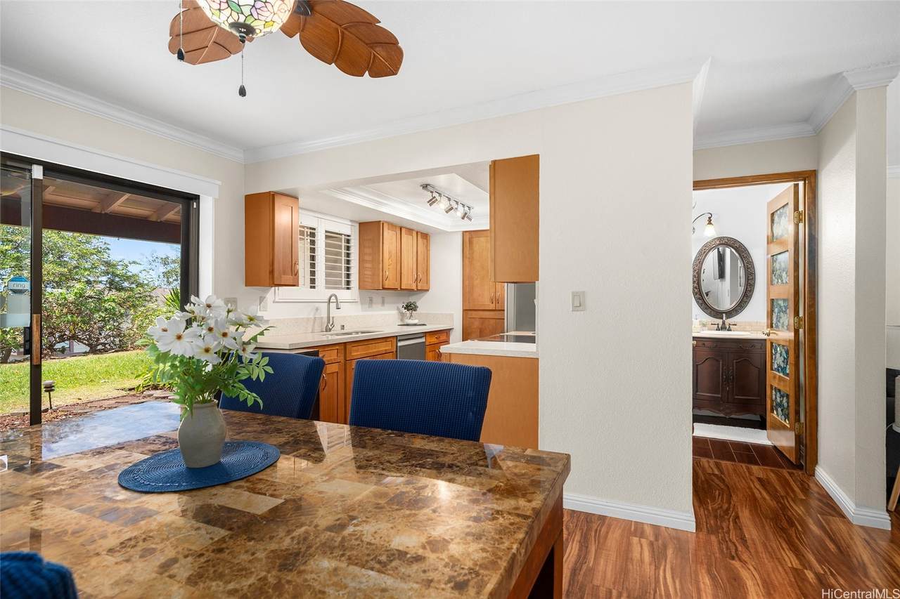 98-1739 Kaahumanu Street - Photo 1