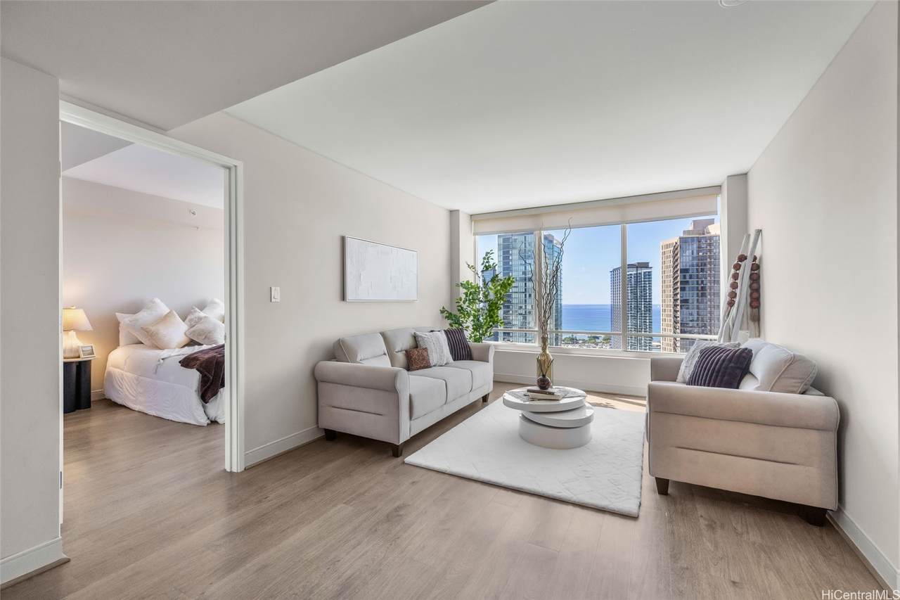 1009 Kapiolani Boulevard - Photo 1
