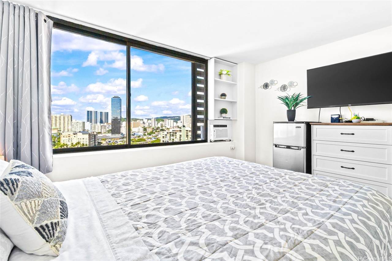 https://bt-photos.global.ssl.fastly.net/honolulu/1280_boomver_3_202600111-2.jpg