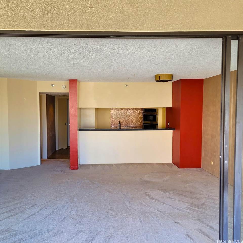 581 Kamoku Street - Photo 1