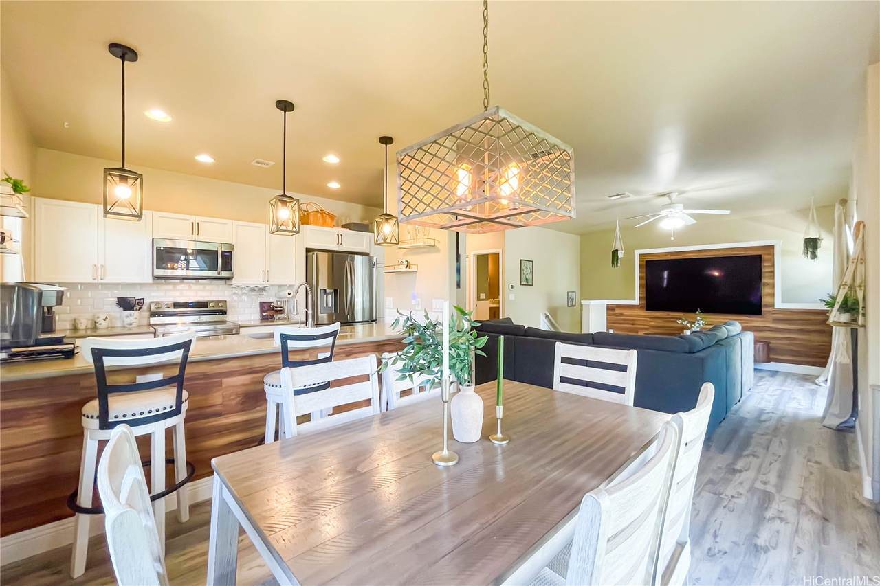 533 Manawai Street - Photo 1