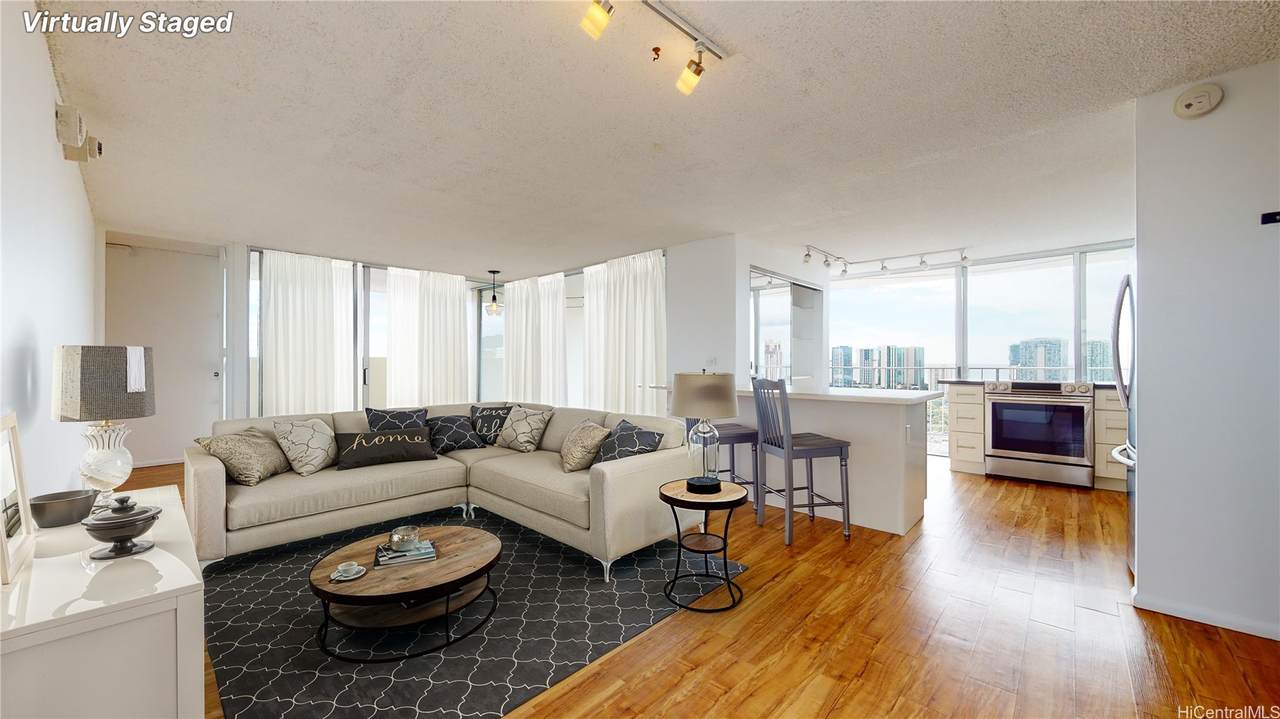 1425 Ward Avenue - Photo 1