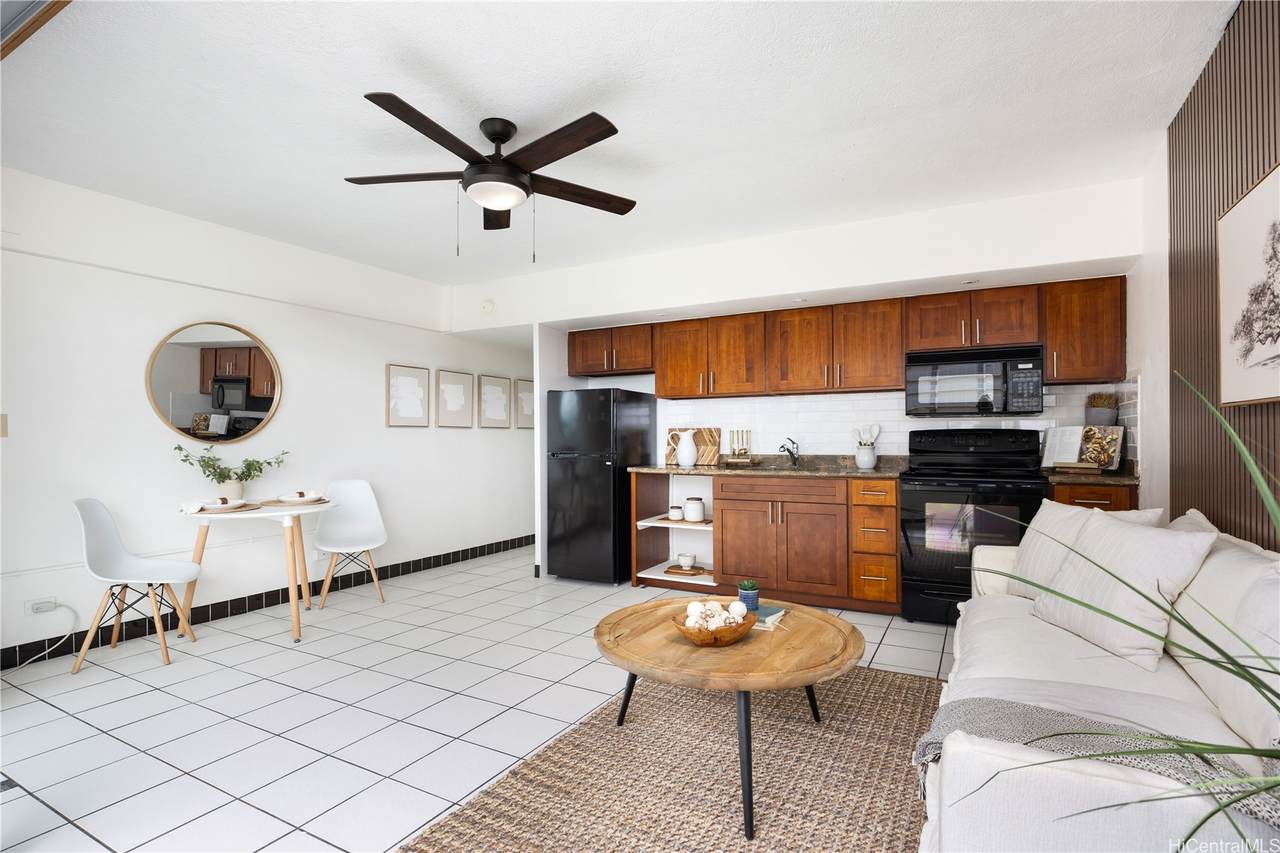 2281 Ala Wai Boulevard - Photo 1