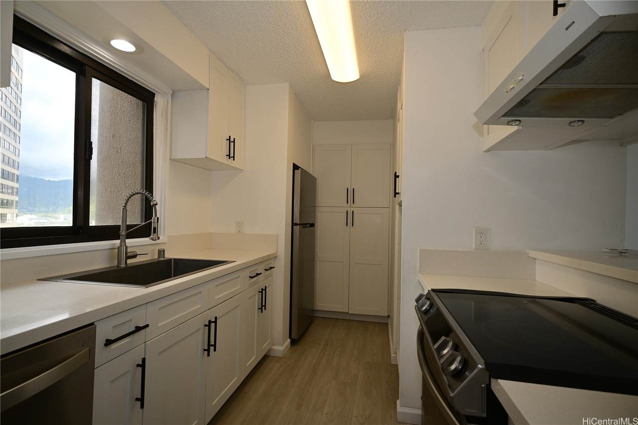 https://bt-photos.global.ssl.fastly.net/honolulu/1280_boomver_3_202608553-2.jpg