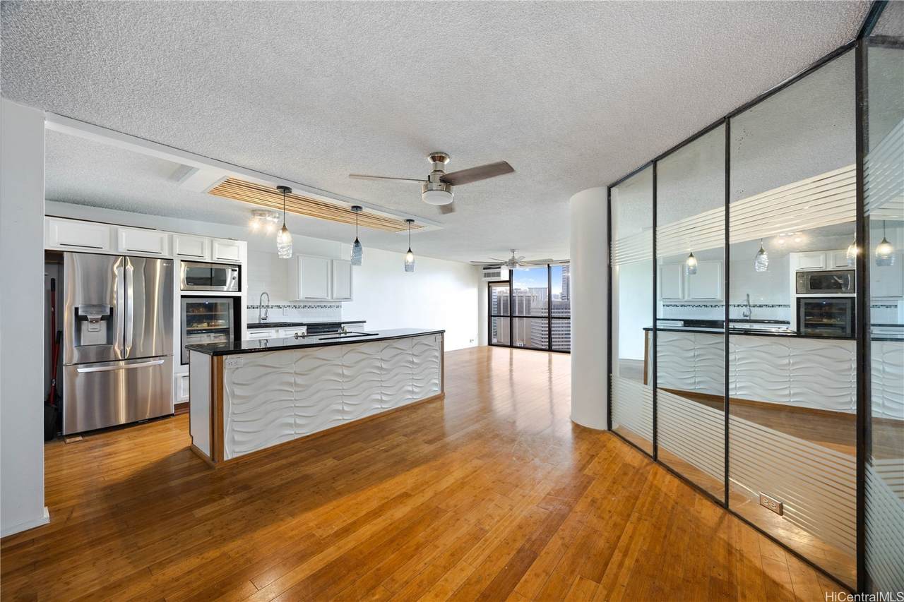 60 Beretania Street - Photo 1