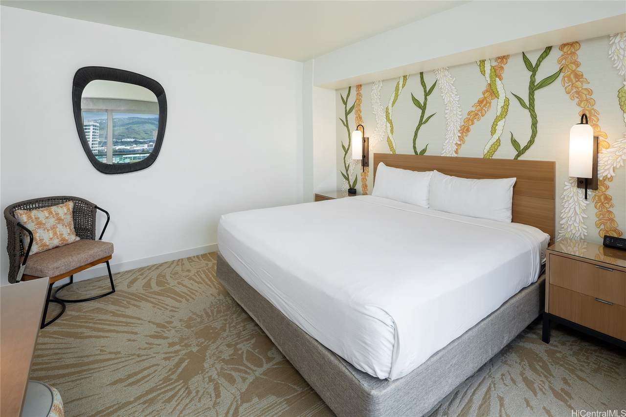 https://bt-photos.global.ssl.fastly.net/honolulu/1280_boomver_2_202613826-2.jpg