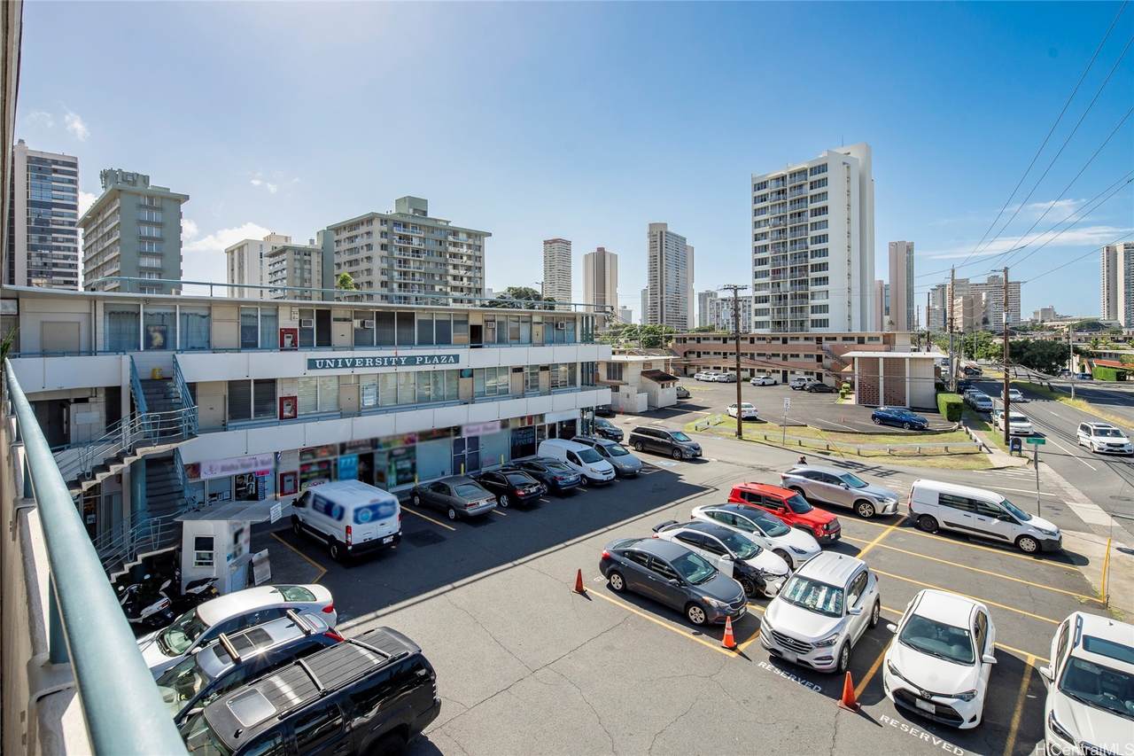 931 University Avenue - Photo 1