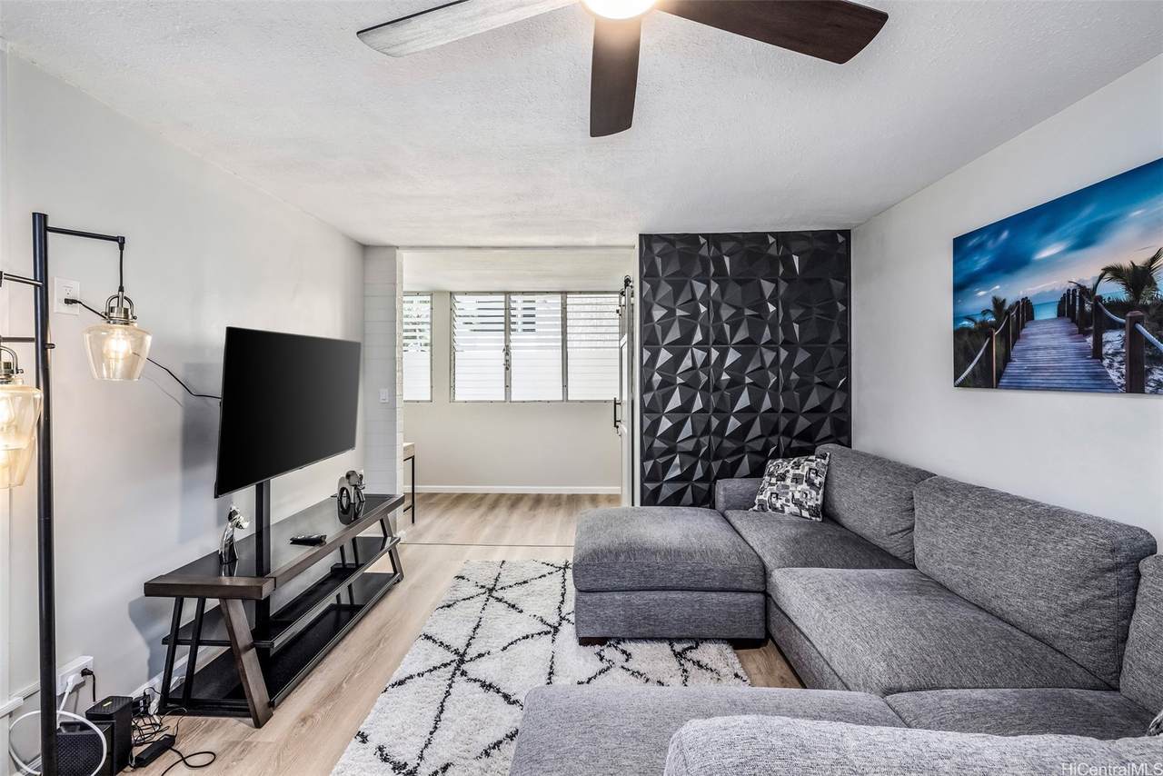 225 Liliuokalani Avenue - Photo 1