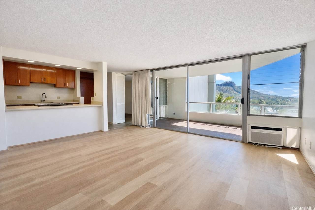 2600 Pualani Way - Photo 1