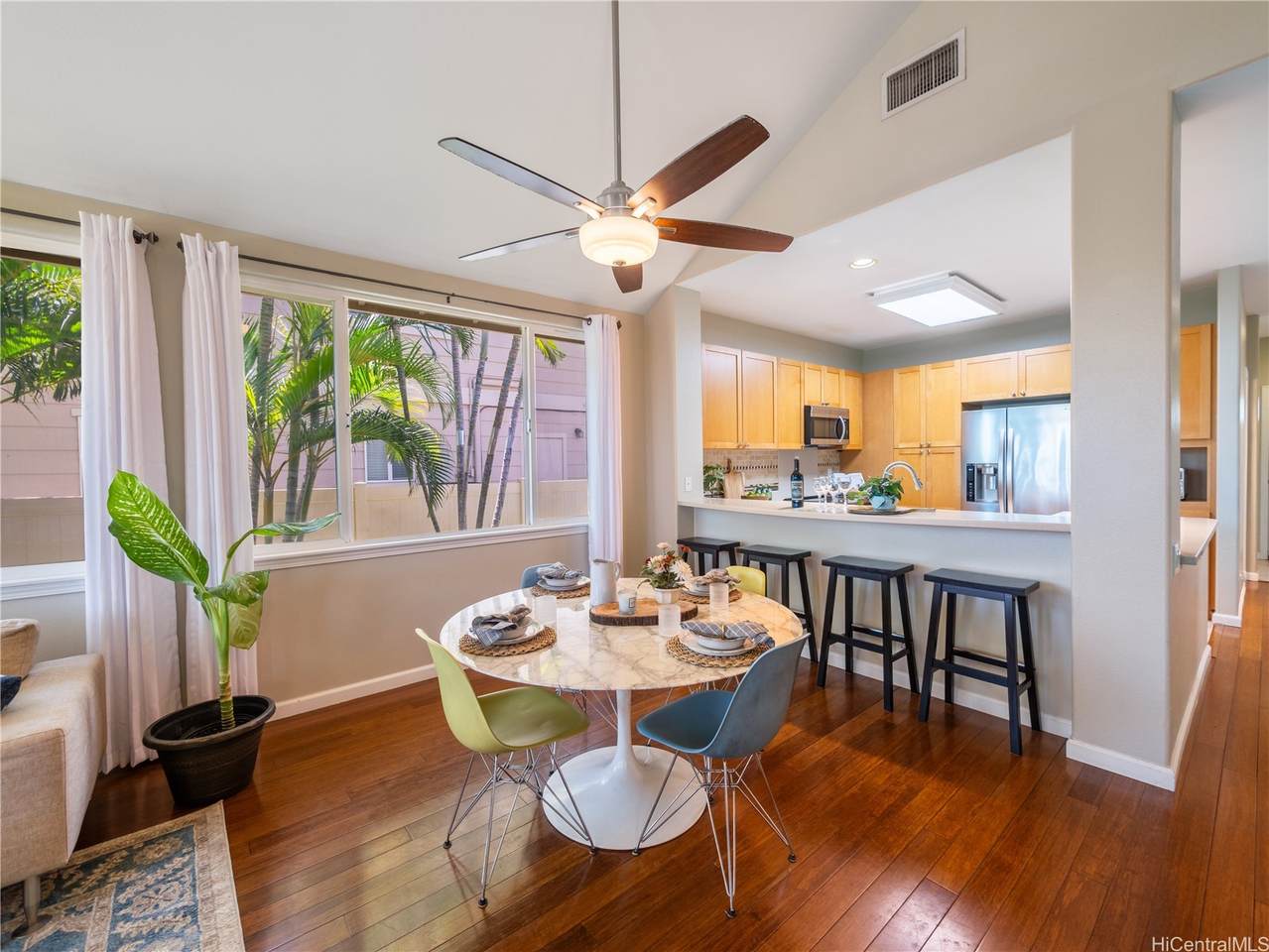 https://bt-photos.global.ssl.fastly.net/honolulu/1280_boomver_3_202616285-2.jpg