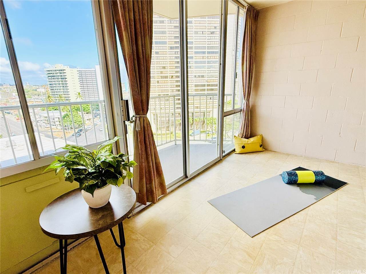 2474 Kapiolani Boulevard - Photo 1
