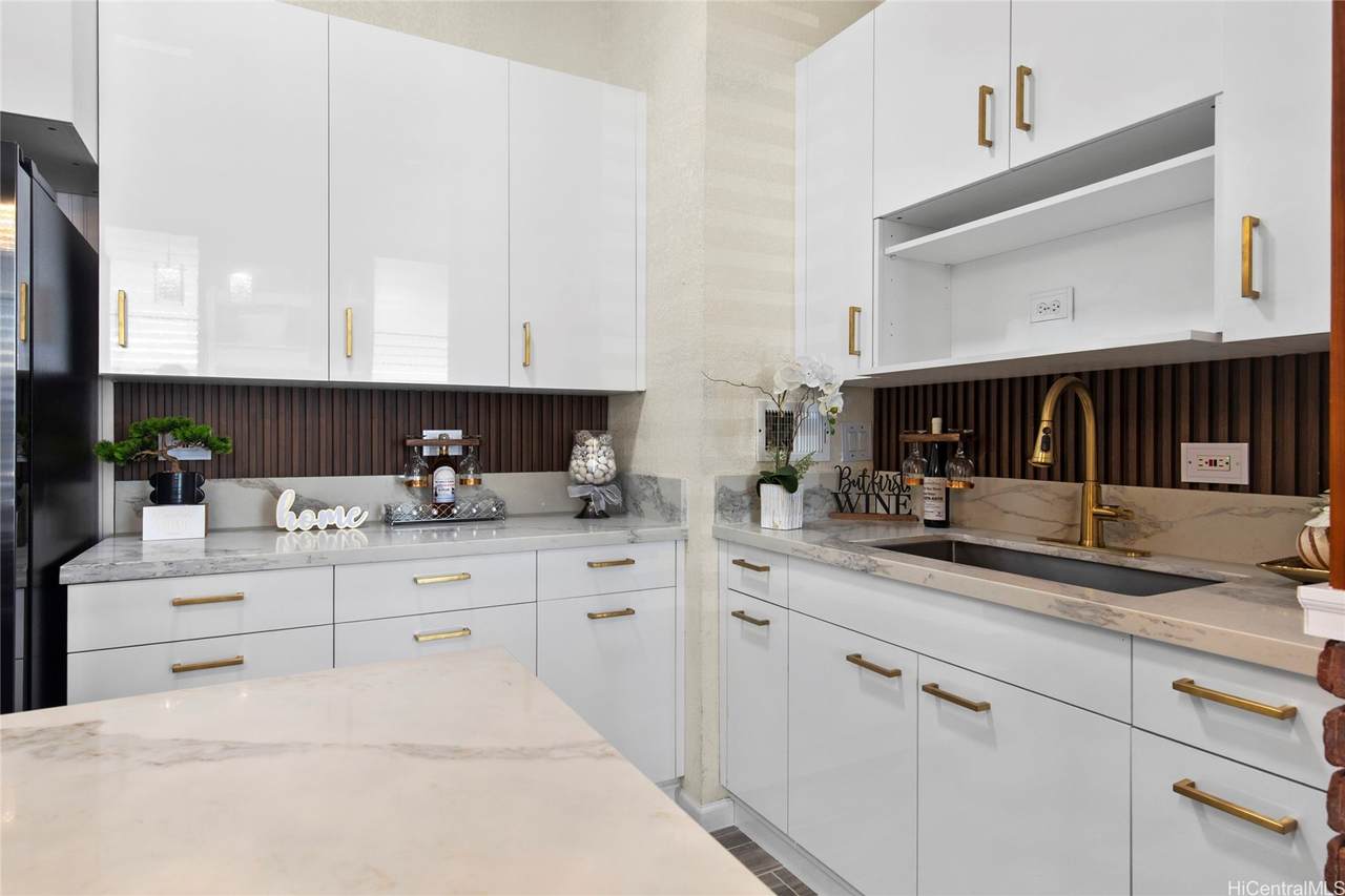 94-246 Leoku Street - Photo 1