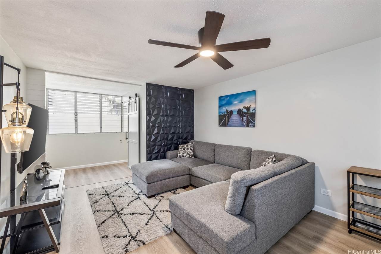 225 Liliuokalani Avenue - Photo 1