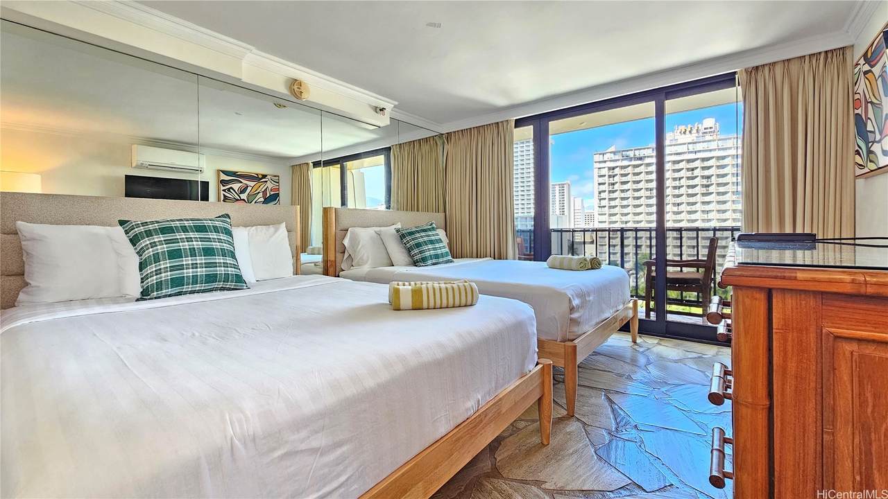 2425 Kuhio Avenue - Photo 1