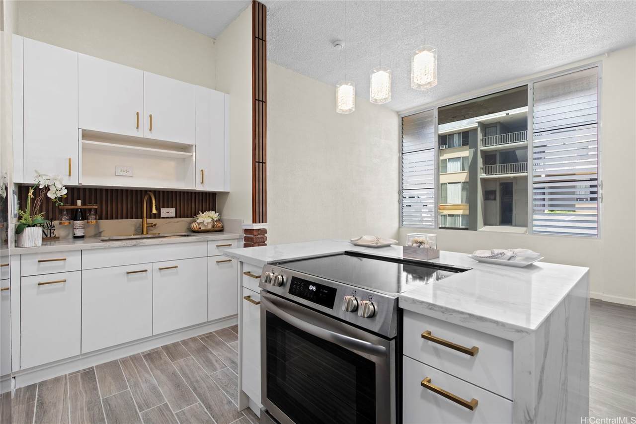 94-246 Leoku Street - Photo 1