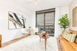 987 Queen Street - Photo 3