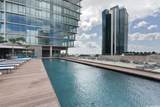 1001 Queen Street - Photo 13